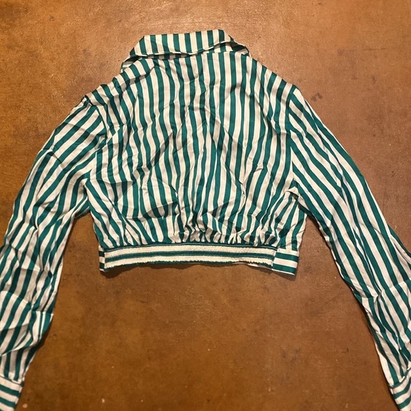 Anthropologie Pajama Style Green Pinstriped Cropped Blouse Size XS C1 - Picture 2 of 6